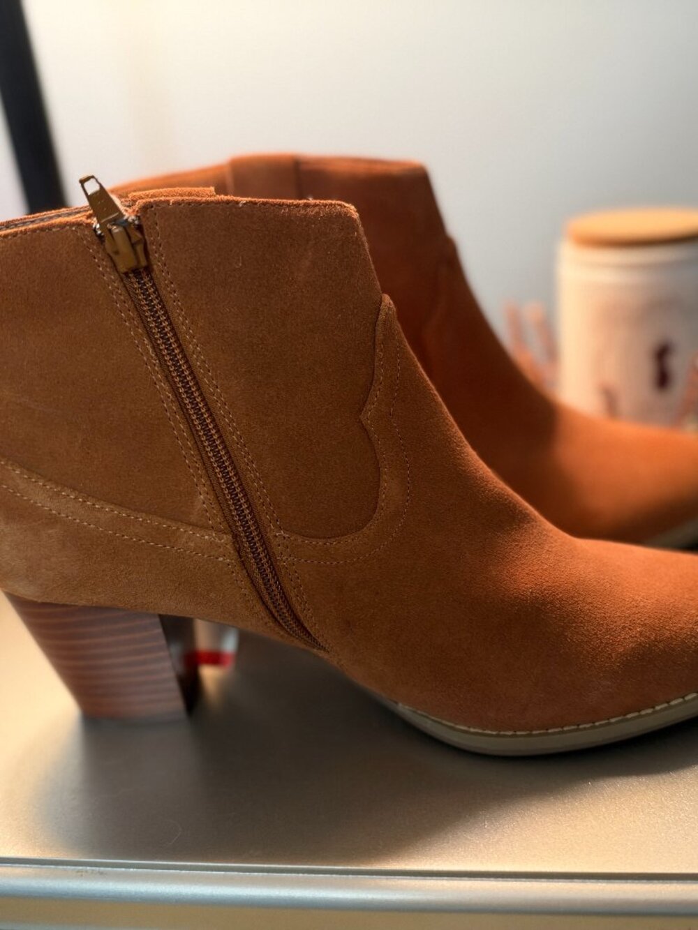 NWT Vionic Bianca Caramel Suede Western Ankle Booties Size 10